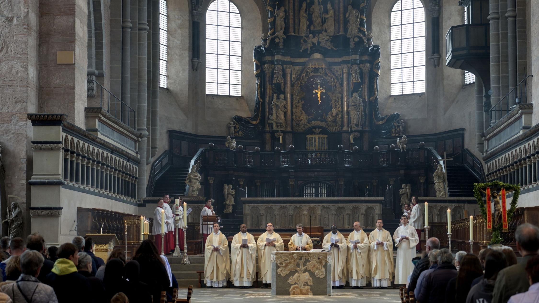 Die hl. Messe im Trierer Dom war der Auftakt der Wallfahrt im hl. Jahr