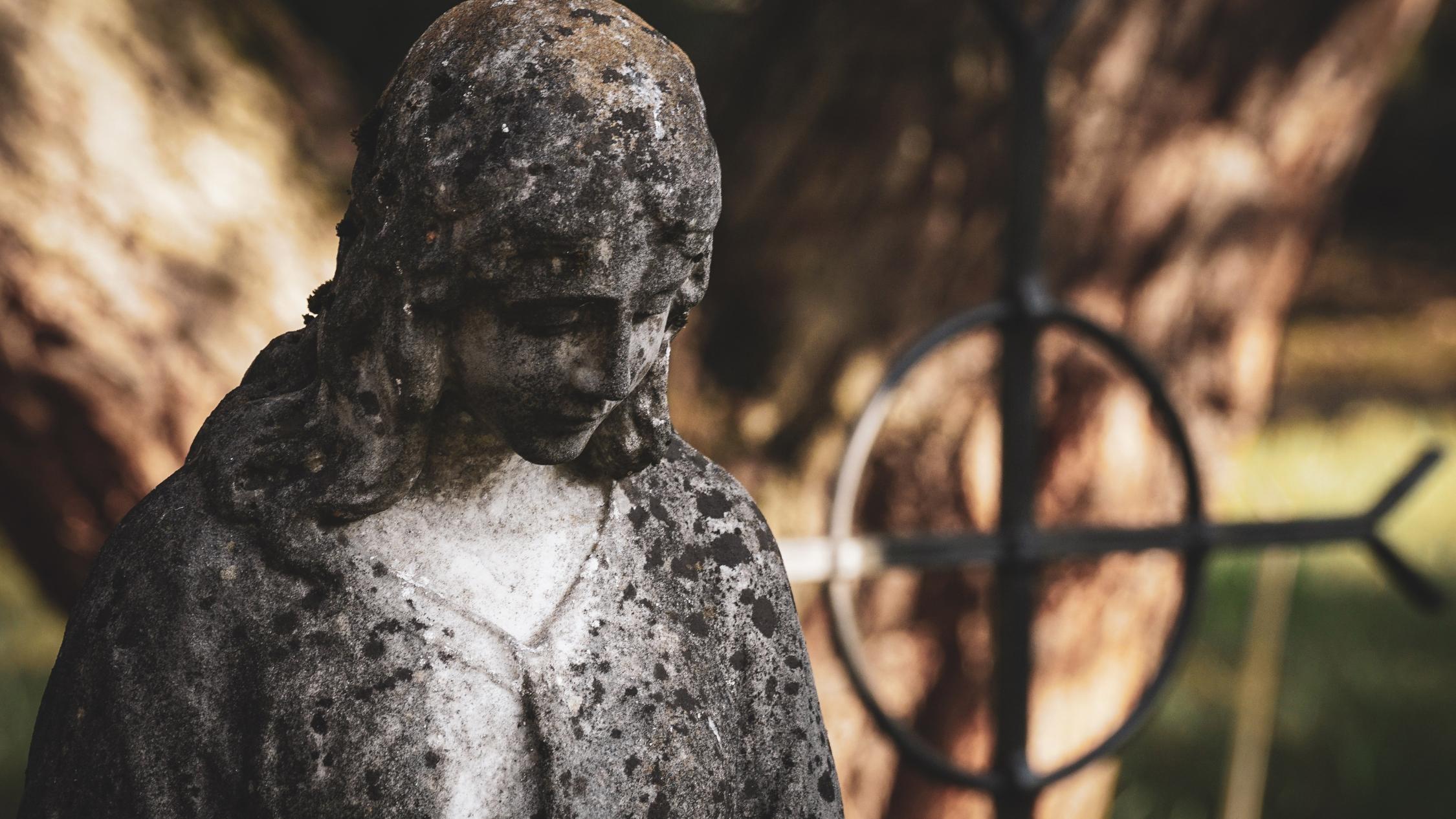 grave-3775465_by_suju_cc0-gemeinfrei_pixabay_pfarrbriefservice